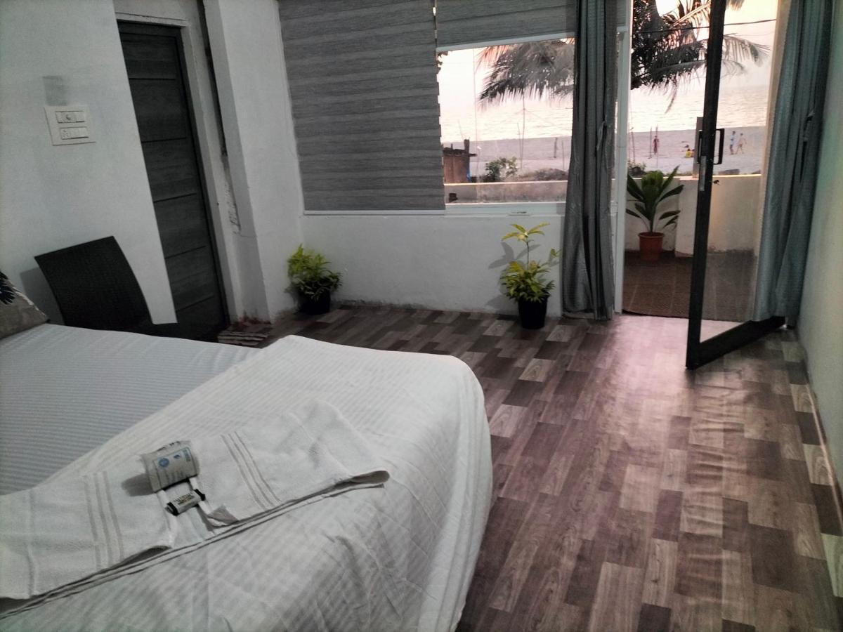 Funky Art Beach House Alappuzha ภายนอก รูปภาพ
