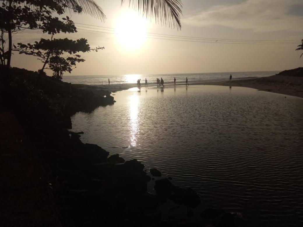 Funky Art Beach House Alappuzha ภายนอก รูปภาพ